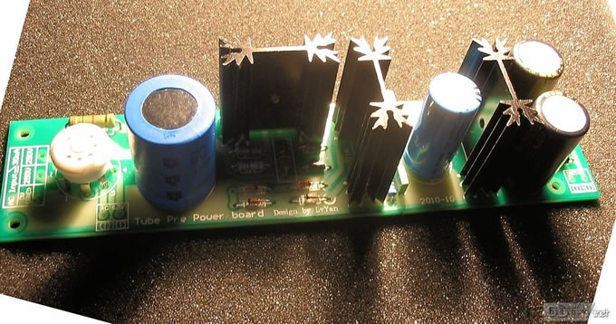 Ò»¿î¿É¼æÈݶà¿îµç×Ó¹ÜǰÖ÷Ŵóµç·µÄPCBÓ¦ÓÃÓëÖÆ×÷