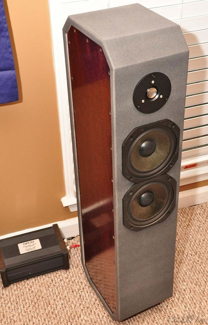 成品离子塔音箱 美国译文:自己动手做2路分频塔式落地音箱议长项目