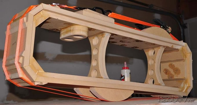 音箱大会 美国译文:自己动手做2路分频塔式落地音箱议长项目