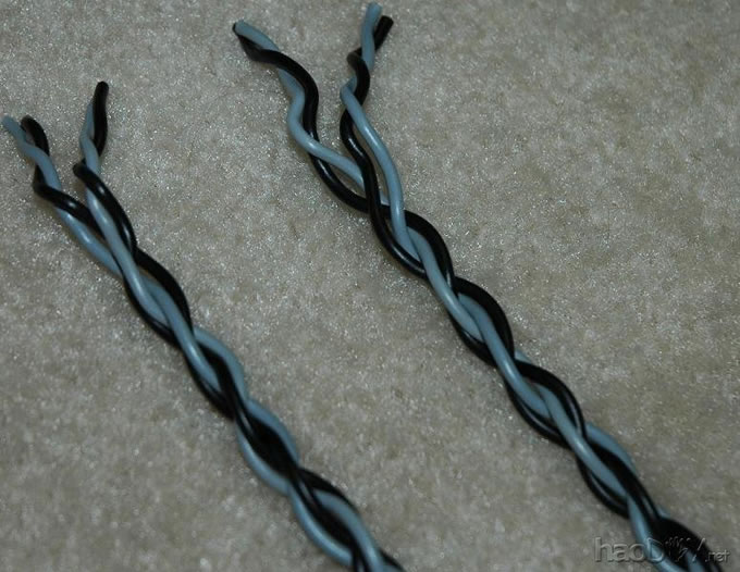 绞在一起的两个双绞线(逆时针) 美国译文:低电感DIY Hi-Fi音箱电缆线