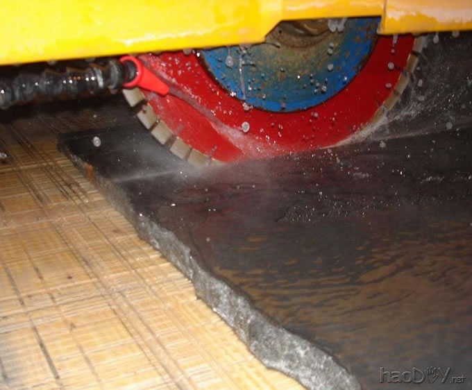 与金刚石锯片切割花岗岩大板 斯洛伐克译文:DIY花岗岩音箱