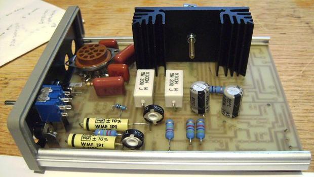 建设混合动力耳机放大器 美国译文:12AU7电子管+IRF612 MOSFET胆石混合耳机放大器耳放