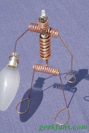 4.jpg 点亮的LED人