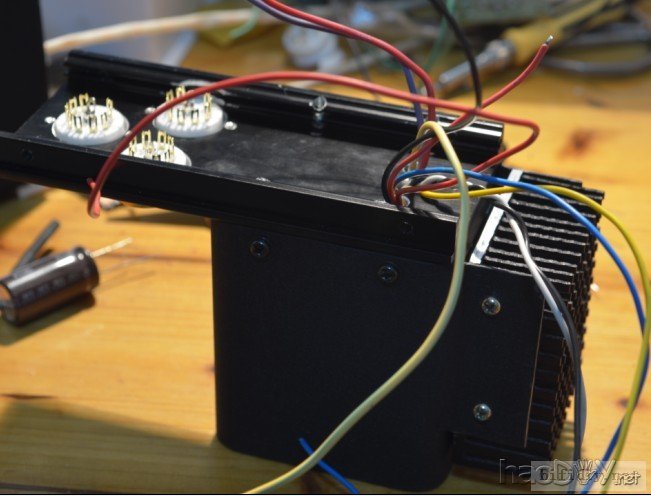 书桌上的6n1+6P14迷你单端胆机