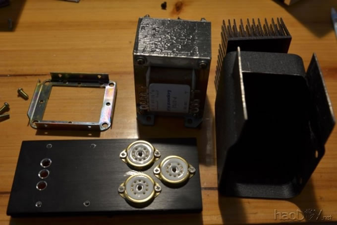 书桌上的6n1+6P14迷你单端胆机