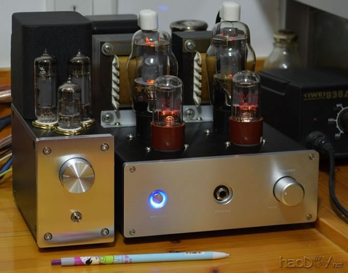 书桌上的6n1+6P14迷你单端胆机