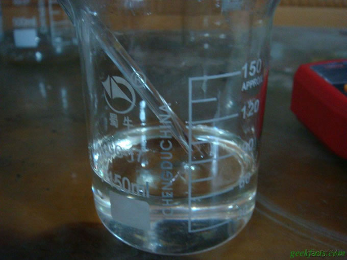 3.jpg 自己制造荧光棒的步骤