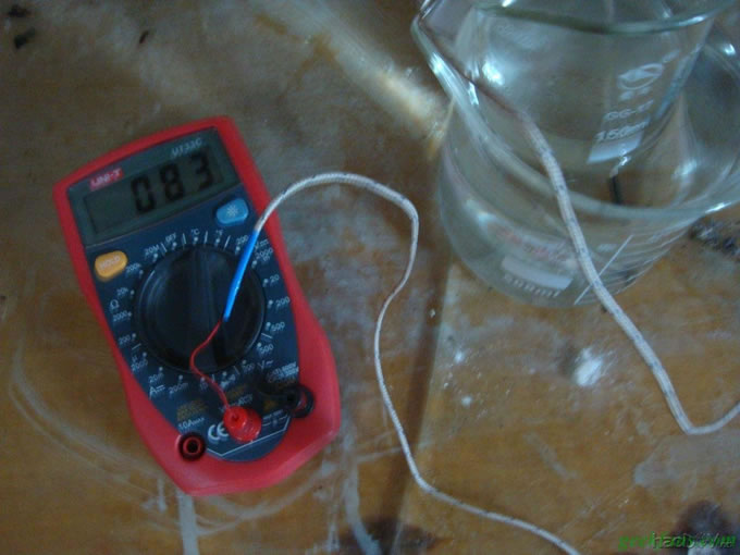 2.jpg 自己制造荧光棒的步骤