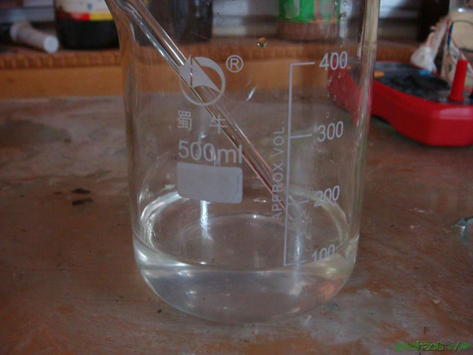 7.jpg 自己制造荧光棒的步骤