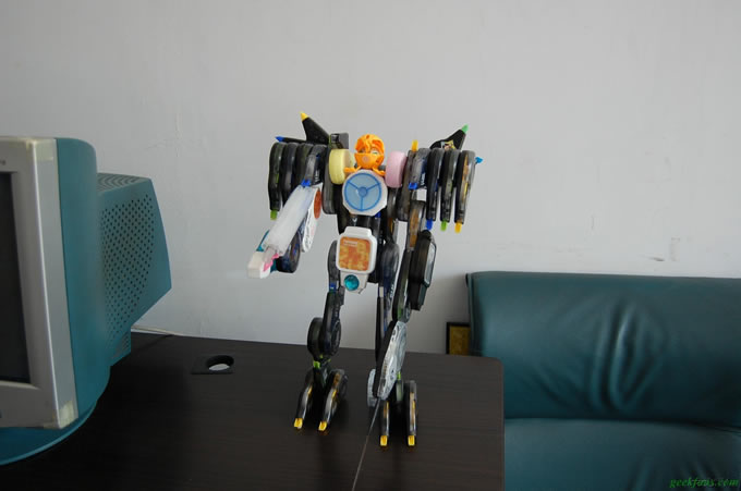 DSC_5552_meitu_10.jpg 修正带机器人模型