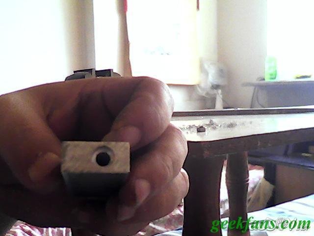 185947jdzzoja3wll560ax.jpg 两天打造M2A1 105榴弹炮模型 (原创)