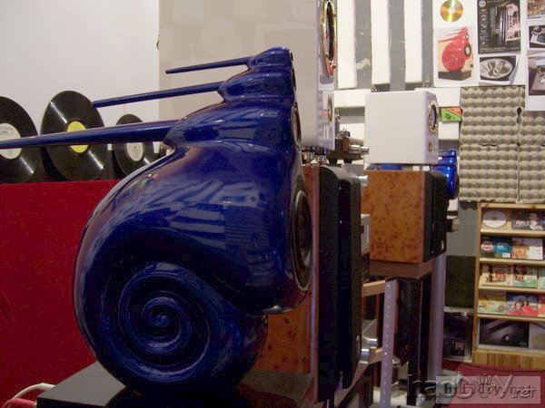 超级精心制作仿英国B&W天价鹦鹉螺音箱