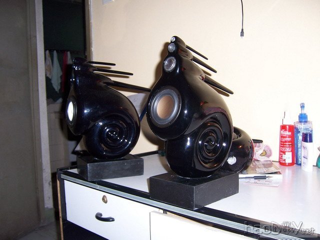 超级精心制作仿英国B&W天价鹦鹉螺音箱