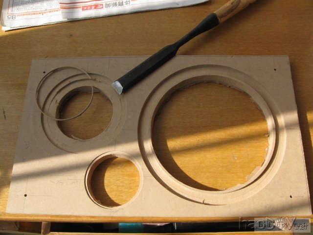 改造制作音箱很辛苦,修边机刻台阶很容易成功。。