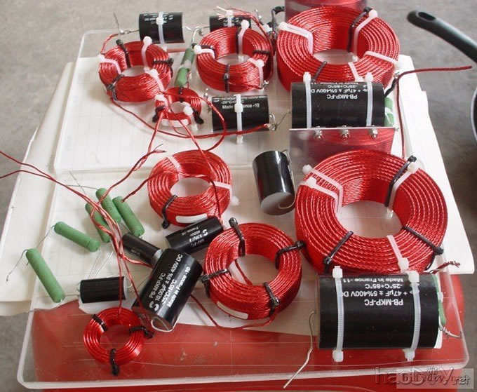 乱搭绅士宝喇叭三分频做落地音箱