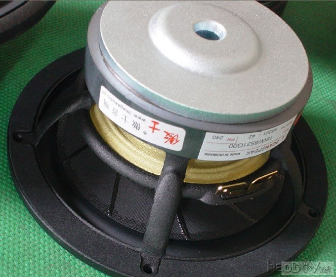 乱搭绅士宝喇叭三分频做落地音箱