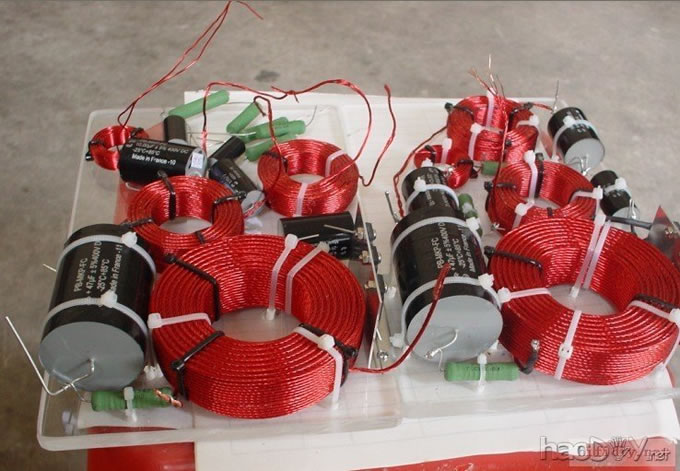 乱搭绅士宝喇叭三分频做落地音箱