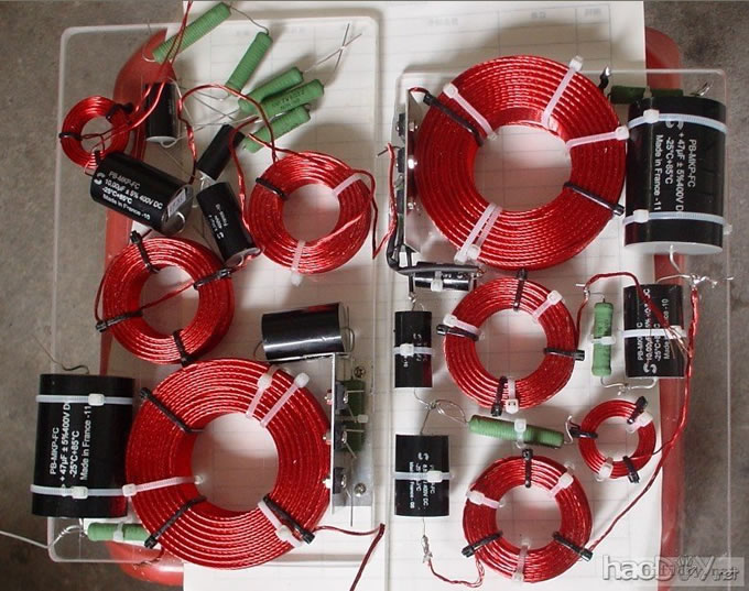 乱搭绅士宝喇叭三分频做落地音箱