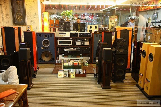 卧室中的书架箱,仿意大利Sonus Faber世霸toy书架箱体