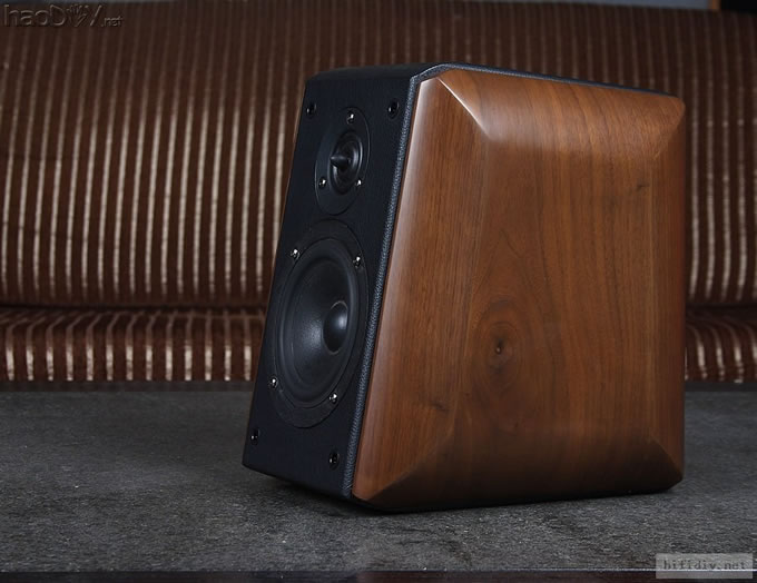 卧室中的书架箱,仿意大利Sonus Faber世霸toy书架箱体