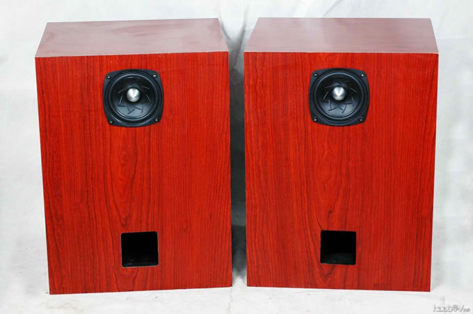 仿长冈铁男大师的作品db-2级倒相式全频喇叭书架箱
