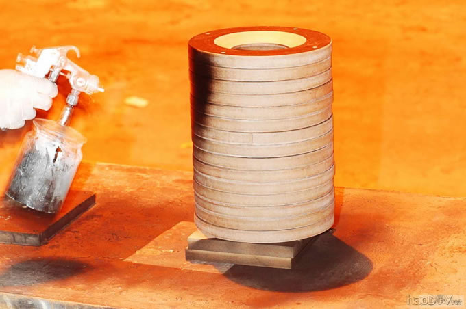 仿长冈铁男大师的作品db-2级倒相式全频喇叭书架箱