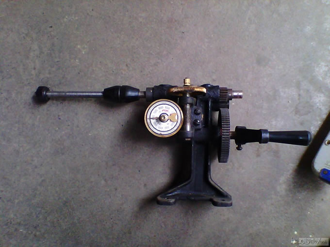 应朋友要求.简单工具示范实做木号角高音喇叭一对