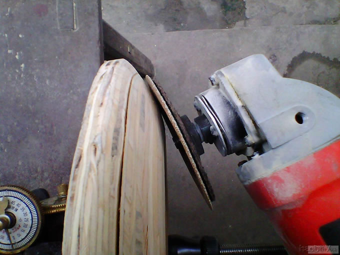 应朋友要求.简单工具示范实做木号角高音喇叭一对