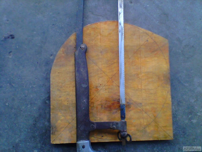 应朋友要求.简单工具示范实做木号角高音喇叭一对