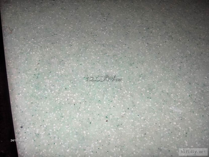 直仿玉石打造的惠威M1奢华限量版书架箱