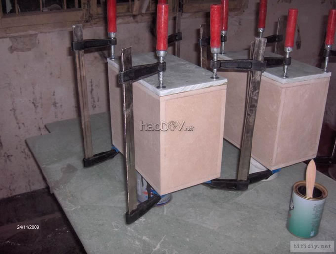 直仿玉石打造的惠威M1奢华限量版书架箱