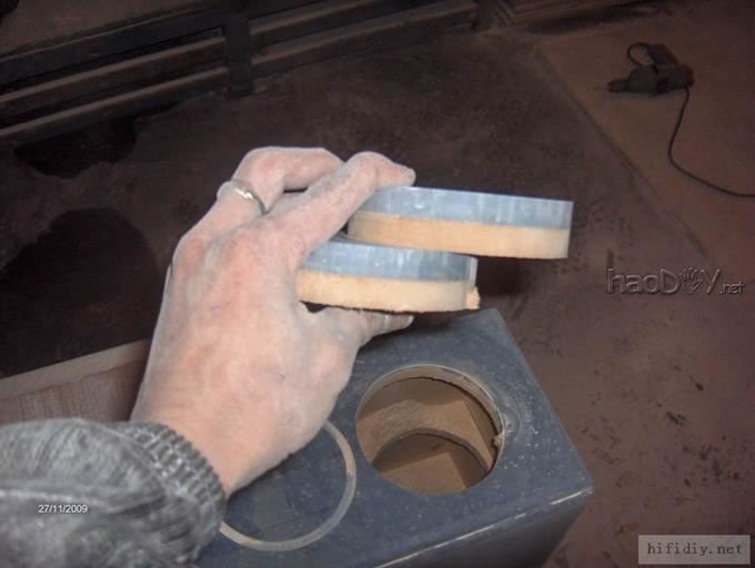 直仿玉石打造的惠威M1奢华限量版书架箱