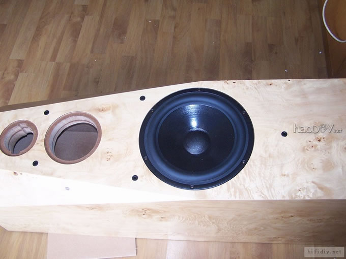最近完成的一对大型三分频落地音箱,有图有真相