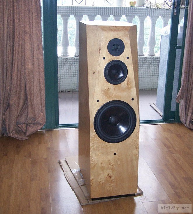 最近完成的一对大型三分频落地音箱,有图有真相