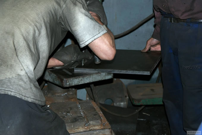 第一次DIY--制作钢板+钢管书架音箱架 脚架