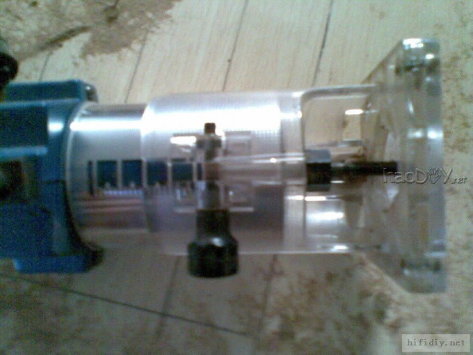 diy自制音箱 用修边机开喇叭洞