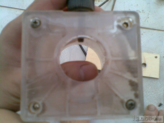 diy自制音箱 用修边机开喇叭洞