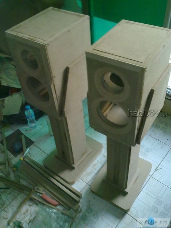 菜鸟第一次DIY制作惠威ss6.5r中低音+k1高音喇叭音箱开始了