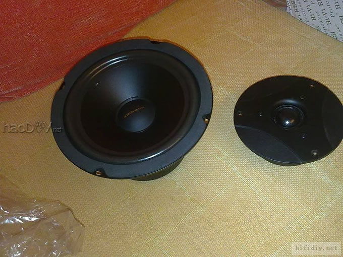 菜鸟第一次DIY制作惠威ss6.5r中低音+k1高音喇叭音箱开始了