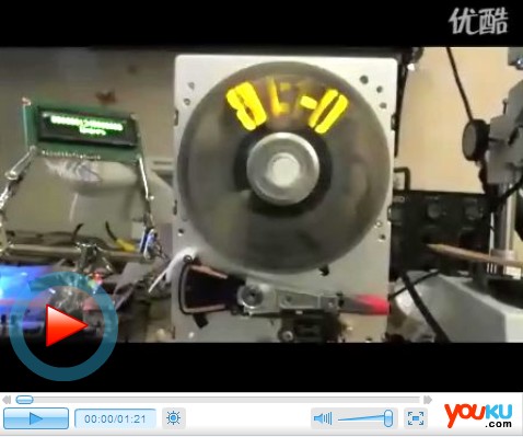 牛人暴强DIY硬盘改革视觉暂留电子钟