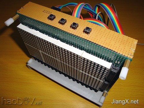 LED 多成果电子钟低音建造测试版宣布 附视频