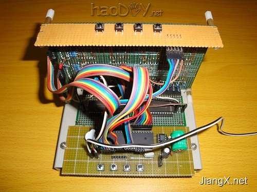 LED 多成果电子钟低音建造测试版宣布 附视频