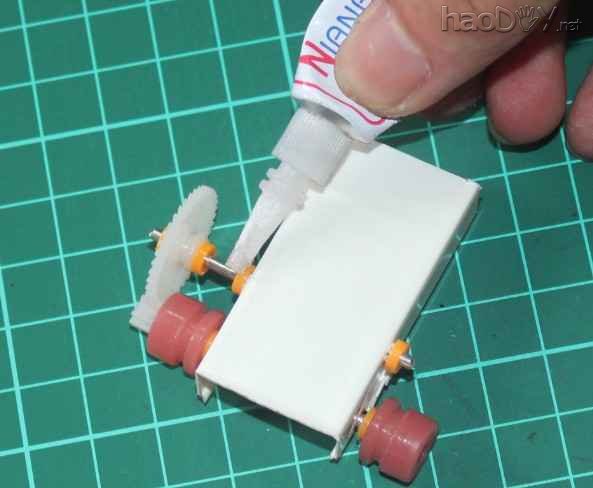 自制利用PVC管自制超酷高速跑车的制作教程图解