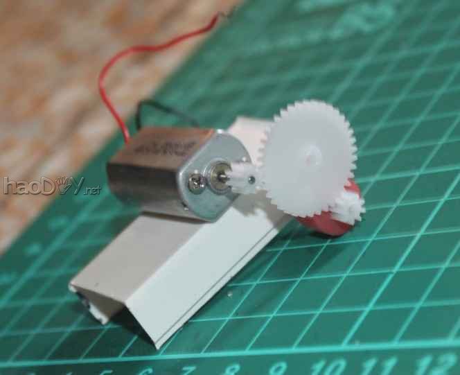 自制利用PVC管自制超酷高速跑车的制作教程图解