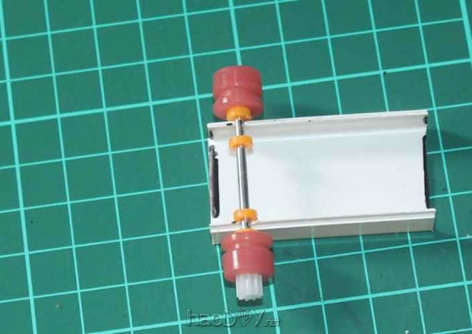 自制利用PVC管自制超酷高速跑车的制作教程图解