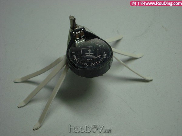 自制可爱的暴走电子昆虫机器人DIY图解