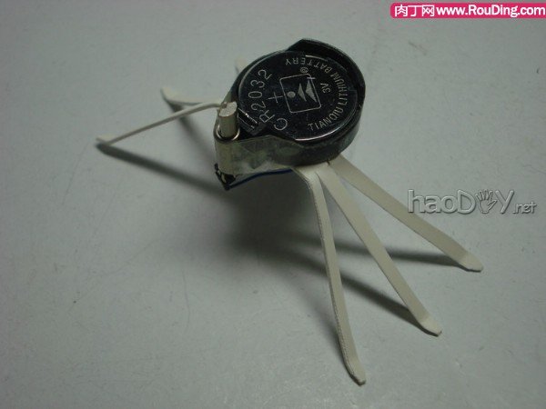 自制可爱的暴走电子昆虫机器人DIY图解