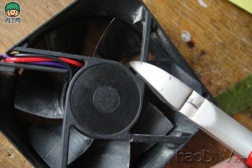 制作迷你风力发电机:减少电费的不二法门