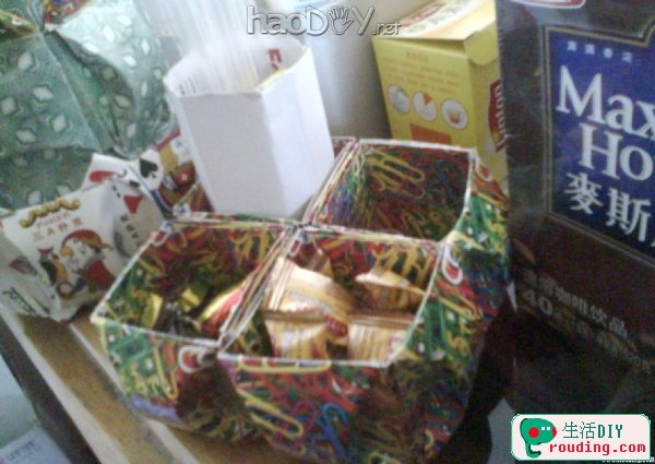 自制扑克纸牌制作的漂亮收纳盒子(第1页)