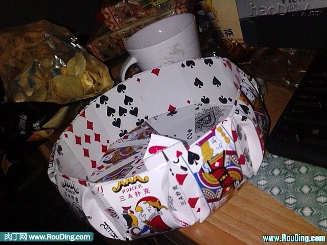 自制扑克纸牌制作的漂亮收纳盒子(第1页)